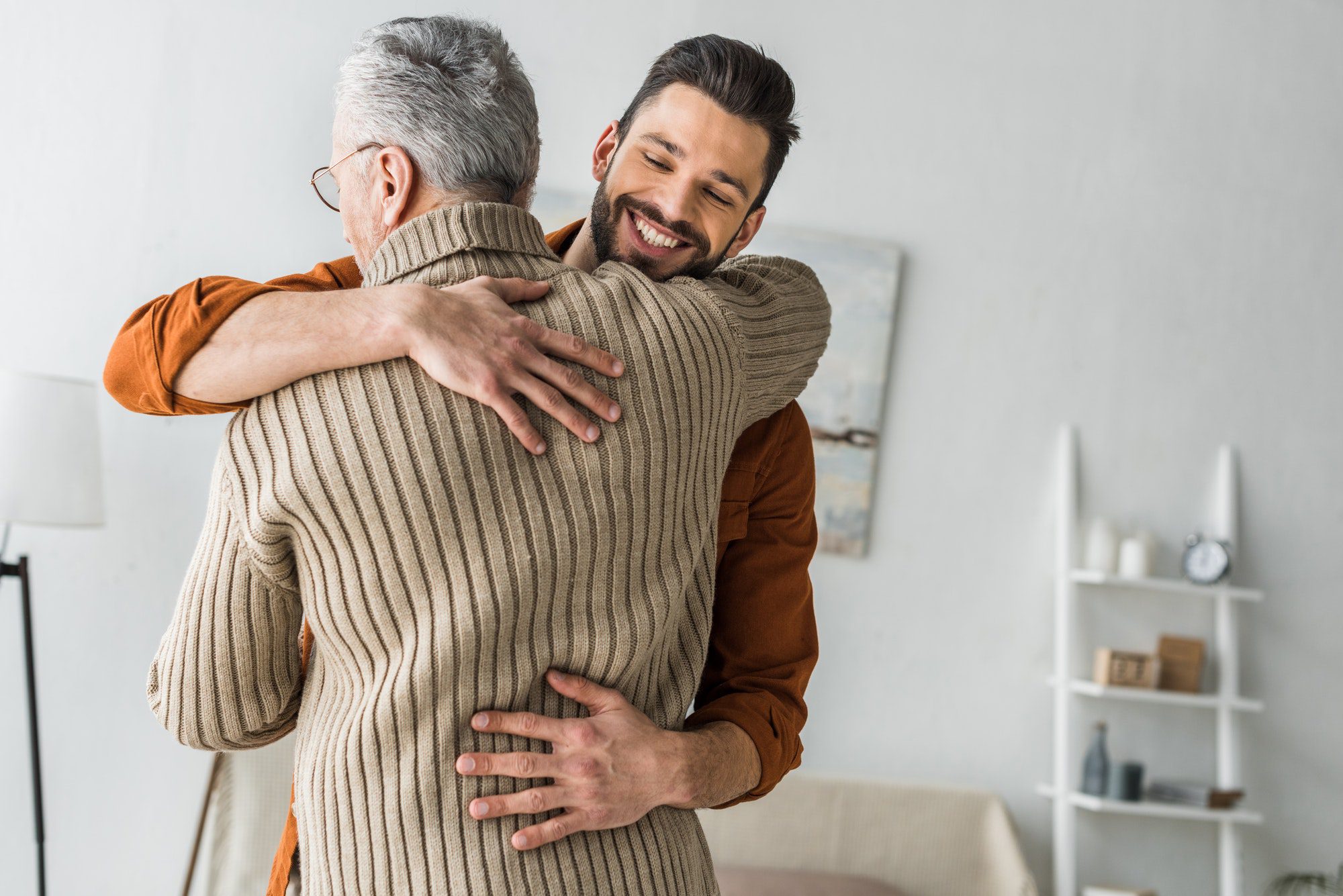 Medicare specialist helping and elderly man understand his options.